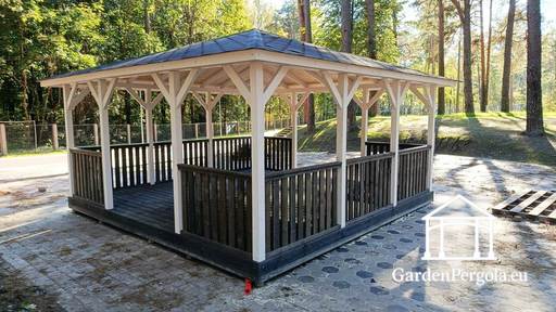 5x5 m Puinen Paviljonki — Tilava Puutarhapaviljonki Lattialla ja Kahdella Avoimella Sisäänkäynnillä
